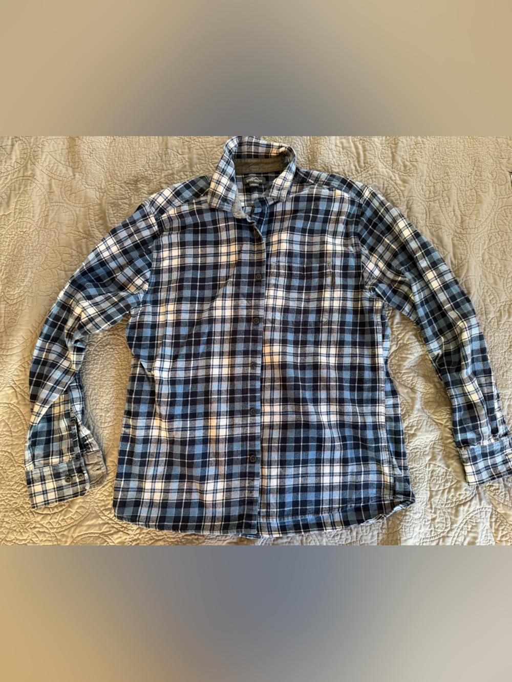 Eddie Bauer men’s Blue and White Plaid Button-Up flannel